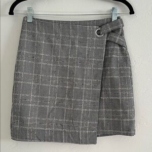 H&M Asymmetric Gray Plaid Mini Skirt Size 6